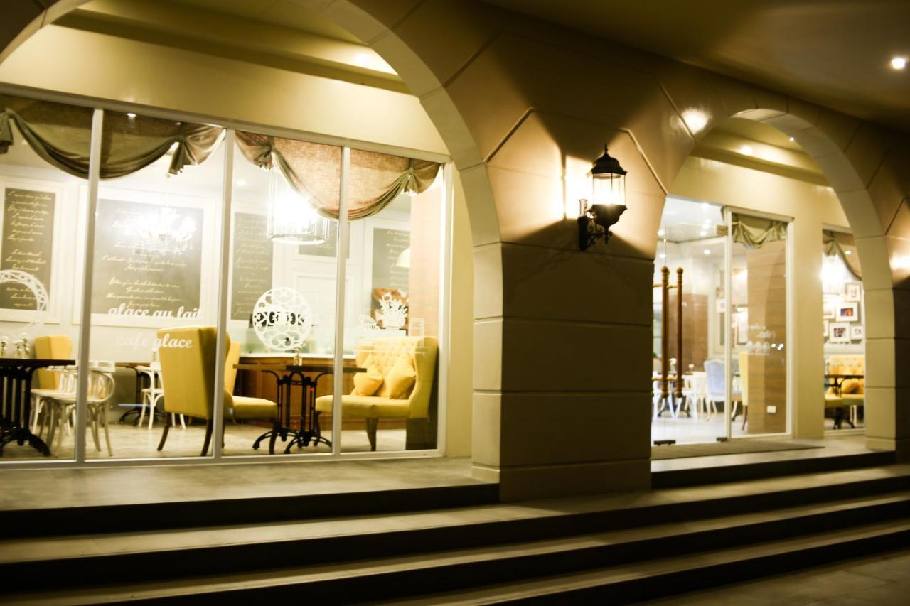 Hotel Carlito Tagaytay Tagaytay City Esterno foto