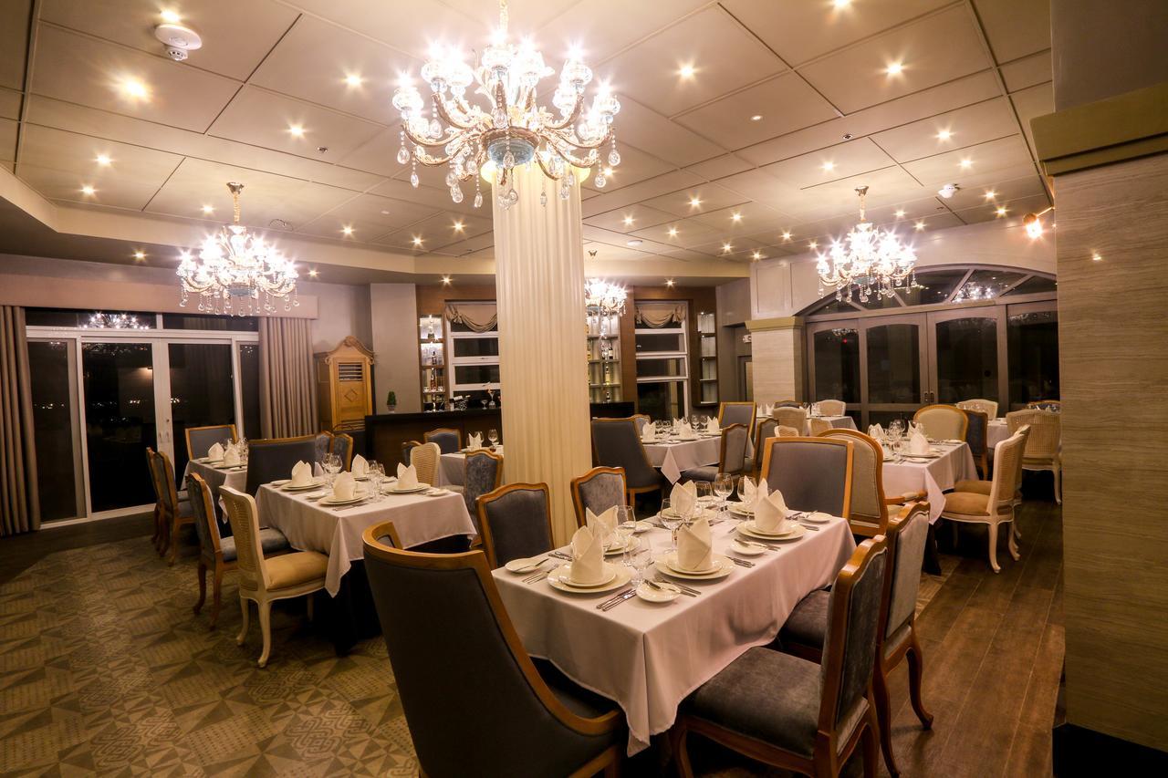 Hotel Carlito Tagaytay Tagaytay City Esterno foto