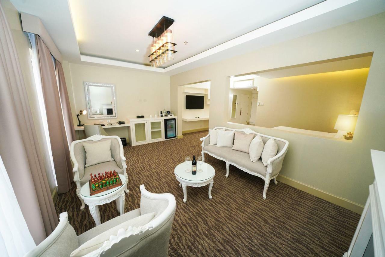 Hotel Carlito Tagaytay Tagaytay City Esterno foto
