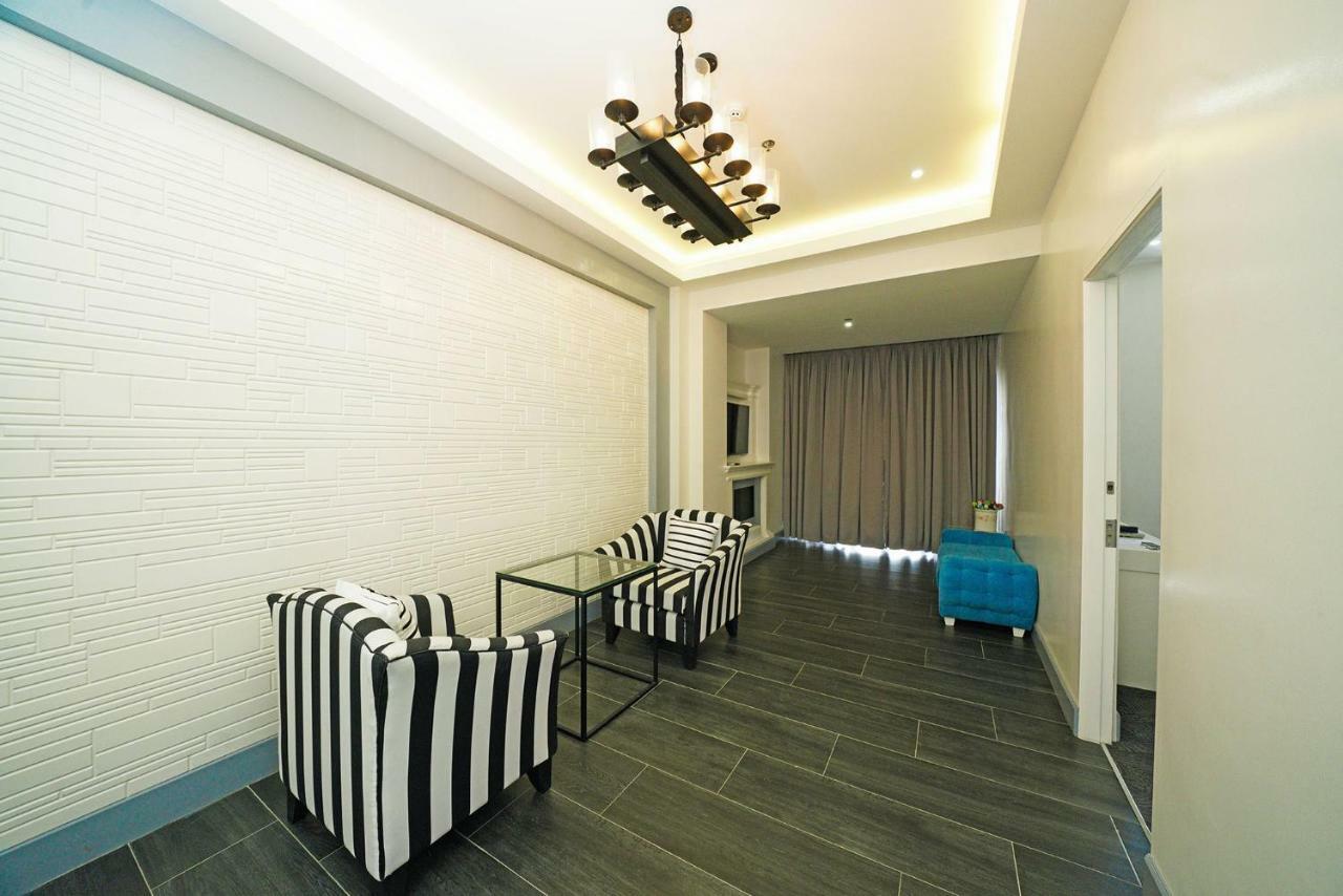 Hotel Carlito Tagaytay Tagaytay City Esterno foto
