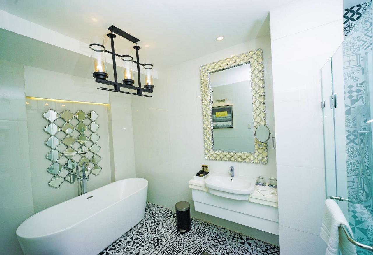Hotel Carlito Tagaytay Tagaytay City Esterno foto