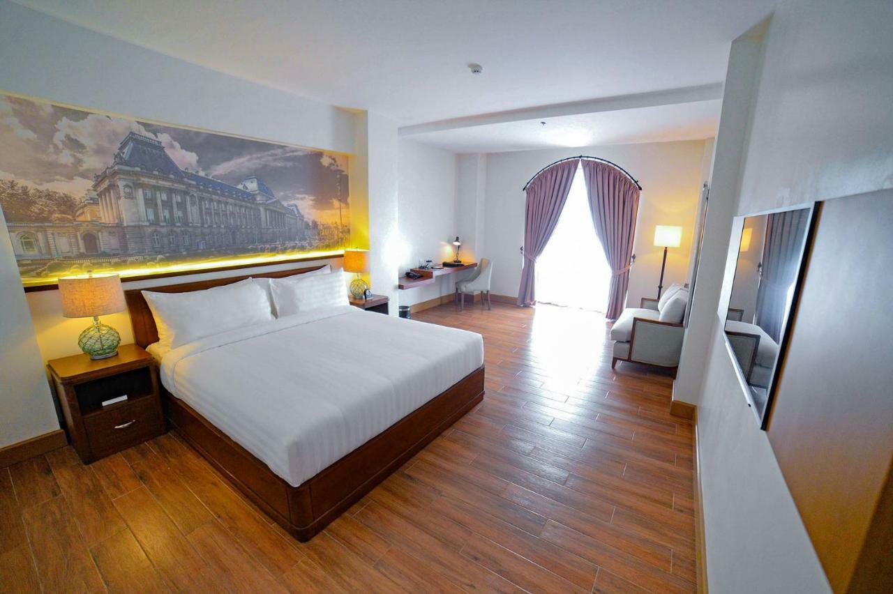 Hotel Carlito Tagaytay Tagaytay City Esterno foto